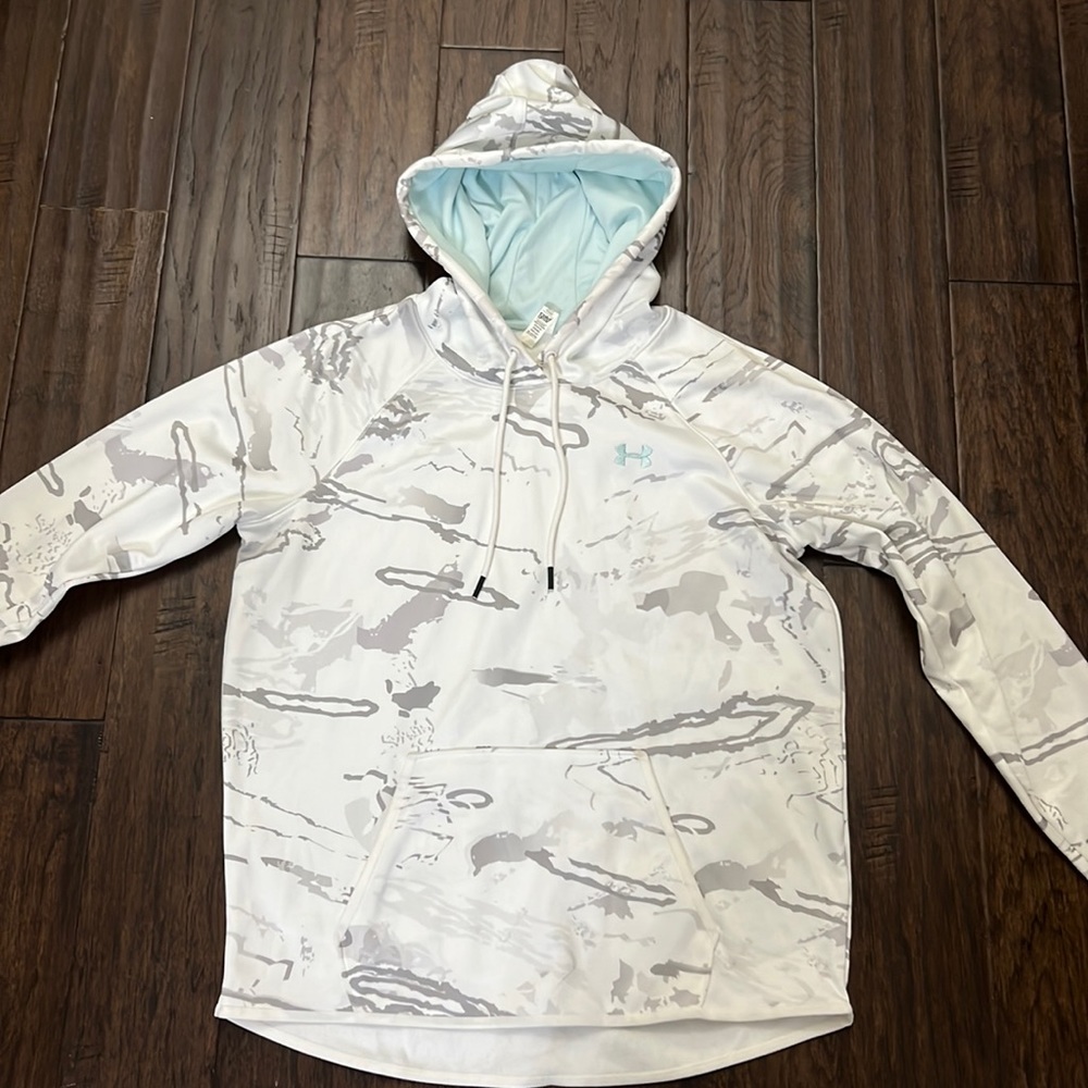 Under Armour sweatshirt size L